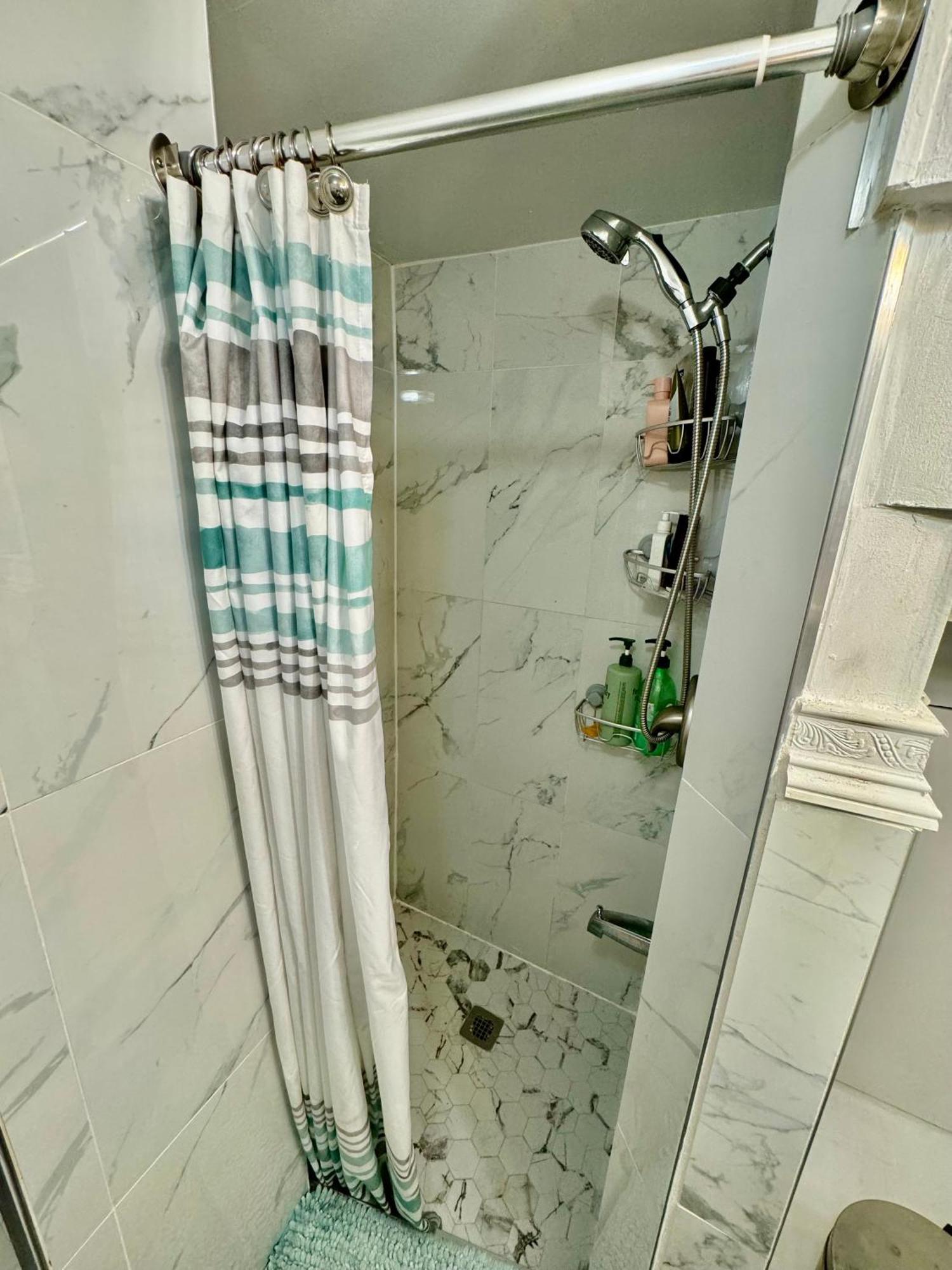 Private Tiny Room On The 1St Floor With Shared Bathroom Near Airport And Downtown Seattte Seattle Dış mekan fotoğraf